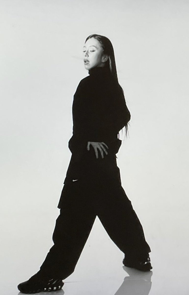 chaeyoung archive tweet media