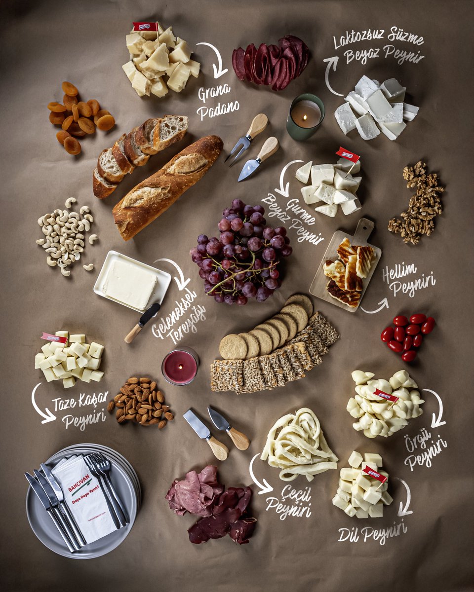 Bazen yılbaşı masaları eforsuz güzel olur…
Çünkü üstündekiler zaten kendini anlatır ✨😍

Sırrını masamıza yazdık,
2026’ya lezzetle giriyoruz 😌

Bahçıvan’lı yılbaşı soframızda kullandığımız lezzetler 👇🏻

🎄 Grana Padano
🎄 Laktozsuz Süzme Beyaz Peynir
🎄 Gurme Beyaz Peynir
🎄