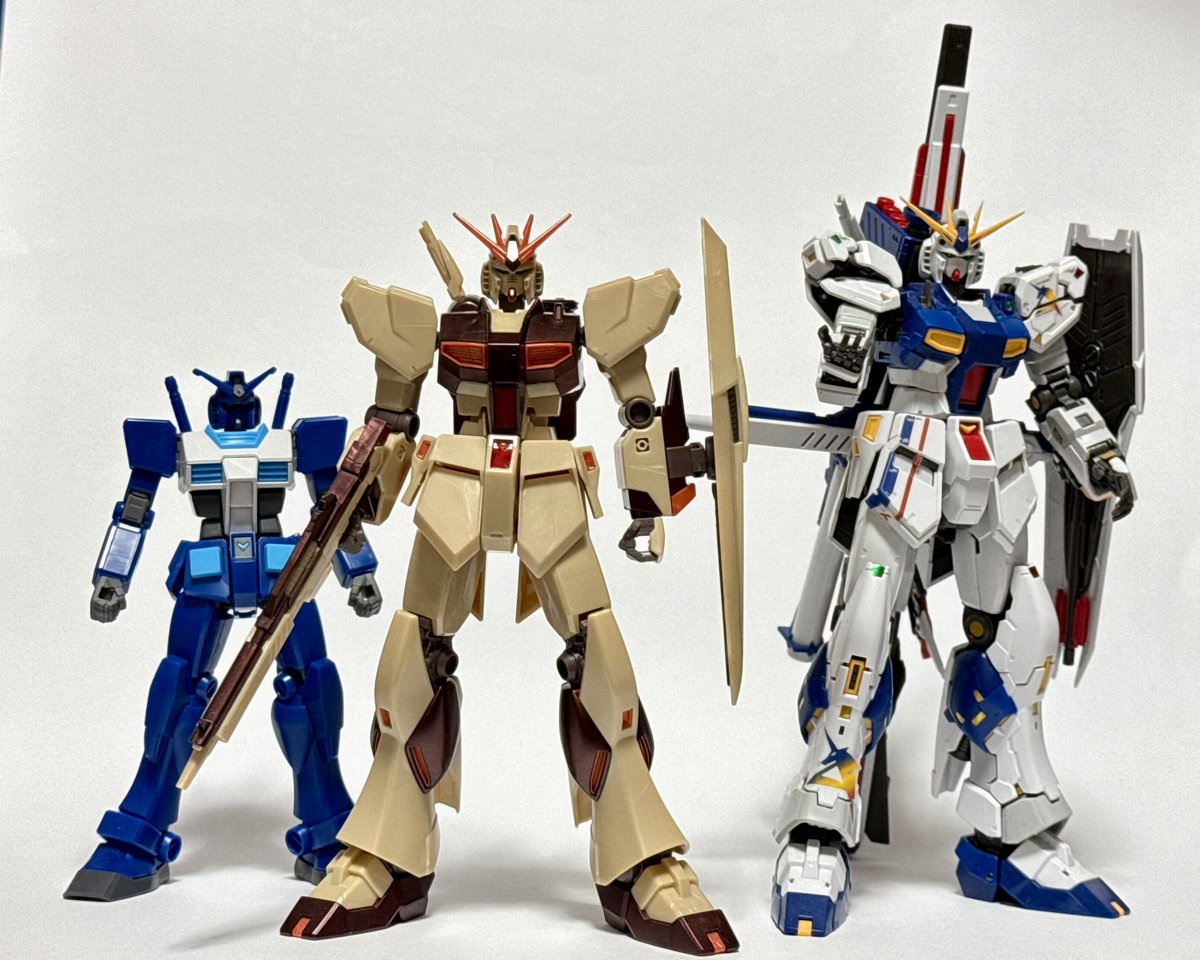 先月福岡に帰省した際に購入した、EG νガンダム（アクシズ・ショック