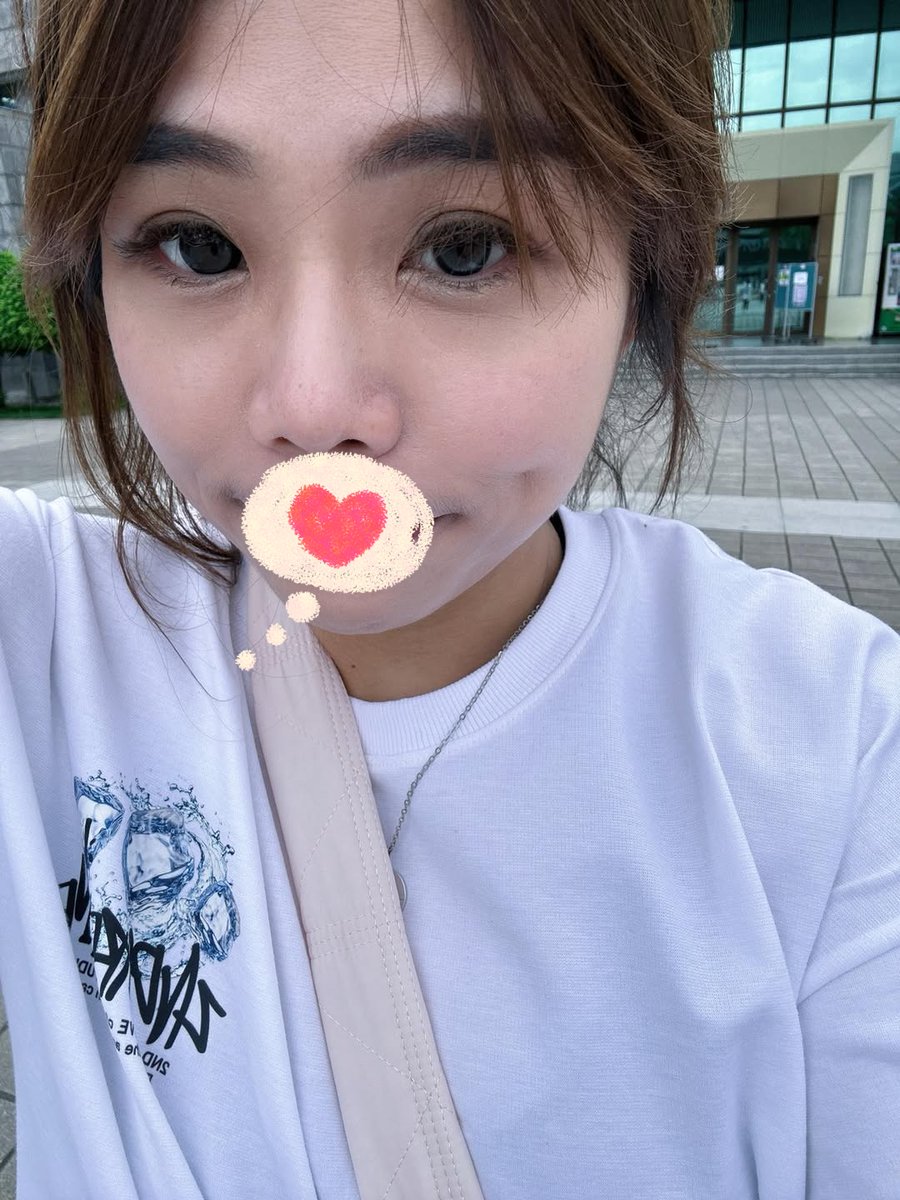 maebjun's tweet image. 剛剛車子回高雄飄移了一下 
尿差點抖出來 看來車險是要提高了
#高雄