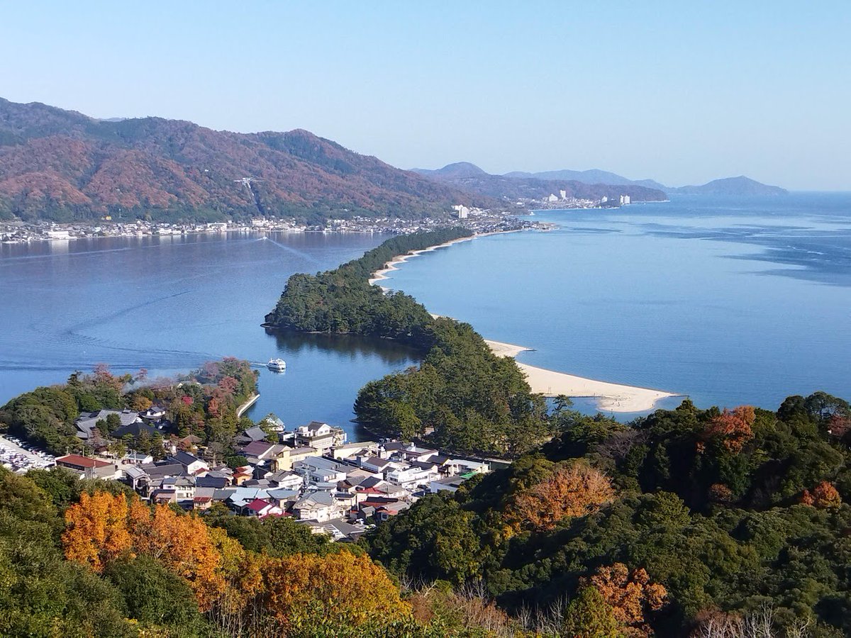 YurikoSengawa's tweet photo. 今年もお世話になりました。
（あまり書き込みはしていないけど、見てはいます）
今年は久々に遠出をしました。
コロナ禍と更年期が重なって遠出の機会を失って以降、すっかり出不精になってしまいましたが、やっぱり見たことない風景に出会えるのは楽しいですね。
来年もよろしくお願いします。 https://t.co/bBVlvXyTvv