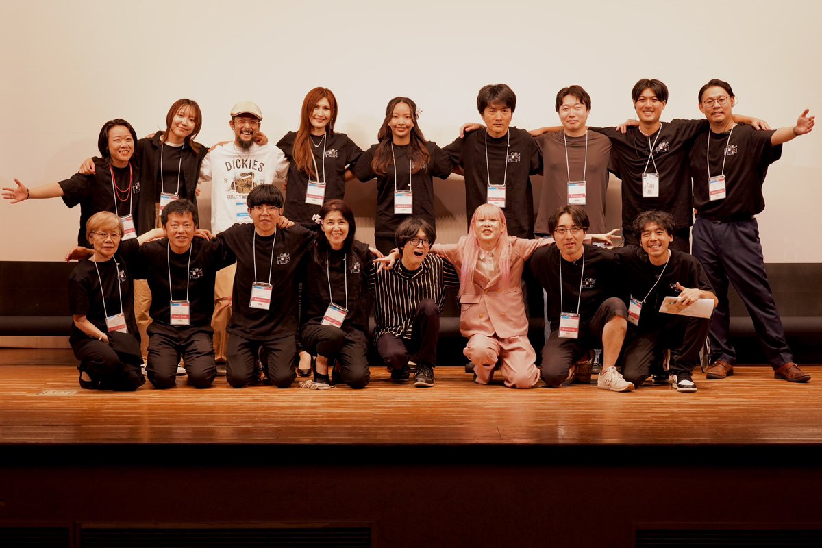 REIKI_FILMS's tweet photo. 2025年もREIKI FILMSを応援してくださり、誠にありがとうございました。

フレームの中で出会った人たち、交わした言葉、残した光。
そのすべてが『今年』という一本の映画でした。
見てくれたあなたに、心からの“ありがとう”を。
次の幕はもうすぐ開きます。

皆様、どうぞ良いお年をお迎えください。 https://t.co/8Poefb9E9f