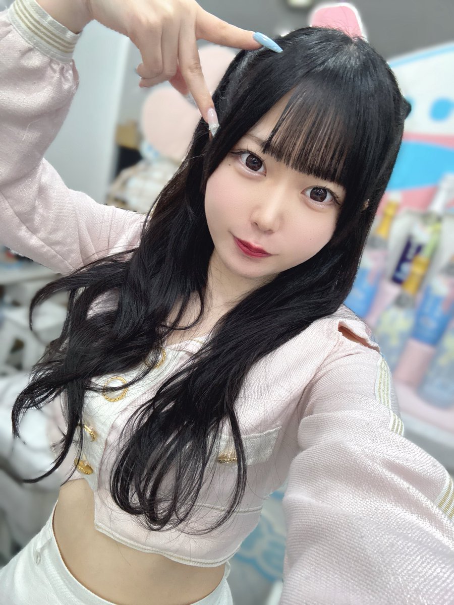 その他 misa MISA（BAND-MAID）の最新ツアーを支える3本のBlack Cloud製ベースを