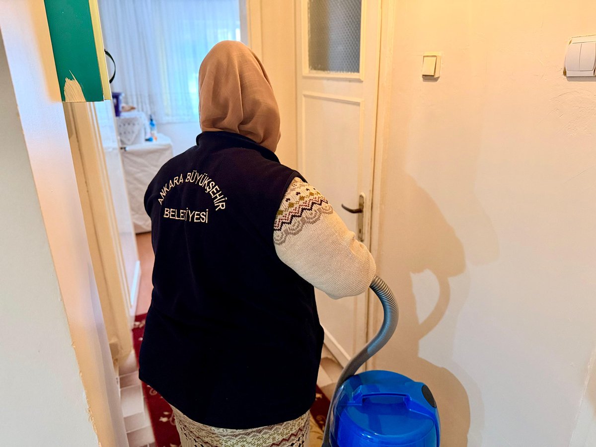 Ankara Büyükşehir Belediyesi Sincan Engelliler ve Rehabilitasyon Hizmet Merkezimiz tarafından engelli vatandaşlarımızın yaşam koşullarını iyileştirmek amacıyla evde temizlik hizmeti gerçekleştirildi.
Engelsiz, sağlıklı ve güvenli bir yaşam için yanınızdayız 🧹💙