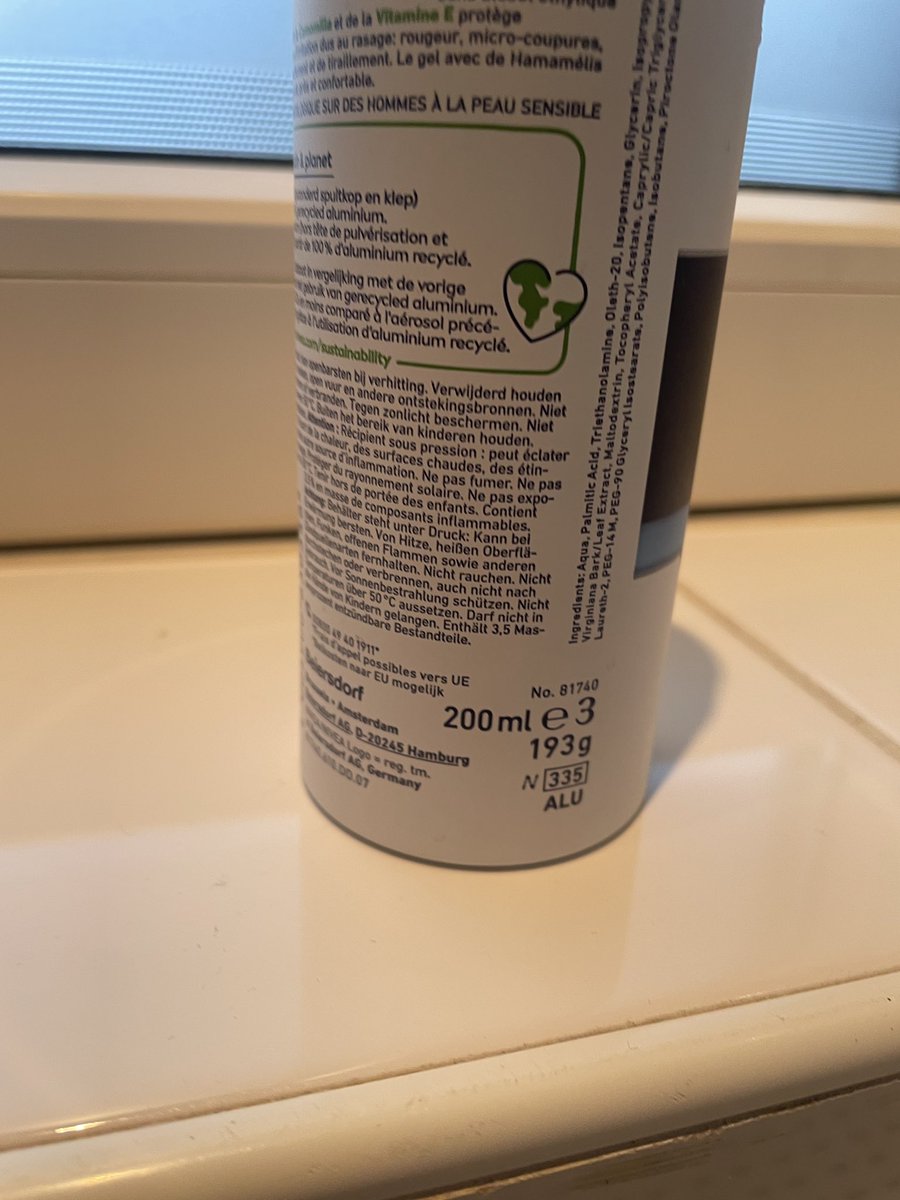 Ik durf te vragen. 
Hoeveel scheerbeurten word ik geacht te kunnen doen met deze bus scheerschuim?