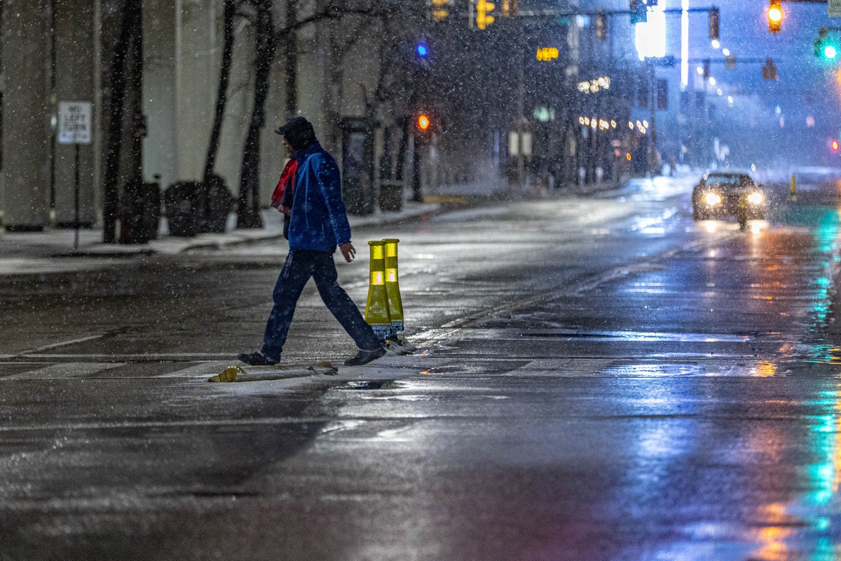 MVielhaber's tweet image. Some wandering around shots of downtown Cleveland on this last morning of 2025.