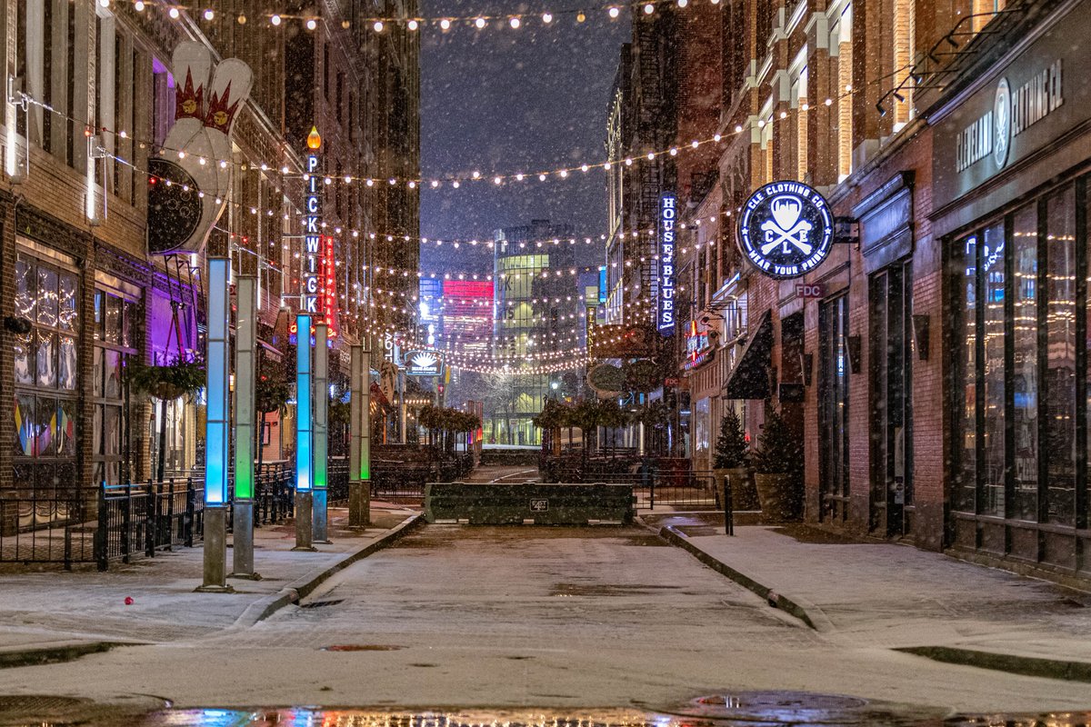 MVielhaber's tweet image. Some wandering around shots of downtown Cleveland on this last morning of 2025.