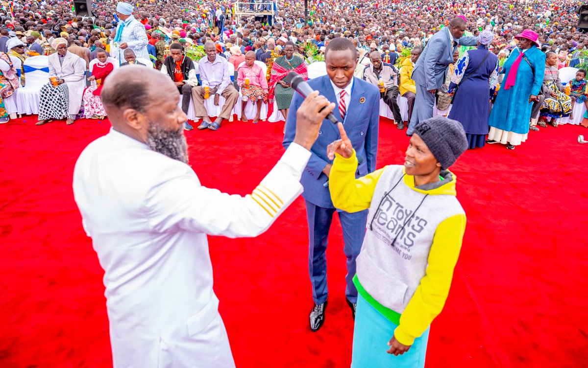 AgwayoJ's tweet photo. @susansu10311 @RepentMddlEast #MiraclesAblazeDay2 VERY GLORIOUS AND POWERFUL MIRACLES OF JESUS LIVE HAPPENING NOW @K24TV

Blind eyes are open &amp; seeing clearly and cripples are stood up &amp; walked away &amp; deaf ears poped open &amp; all conditions set free https://t.co/s31KPz8hKE