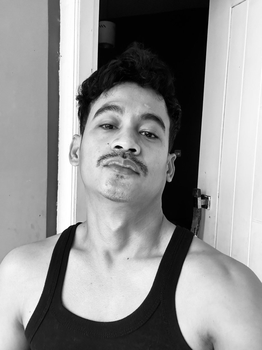 noneblac's tweet image. hi