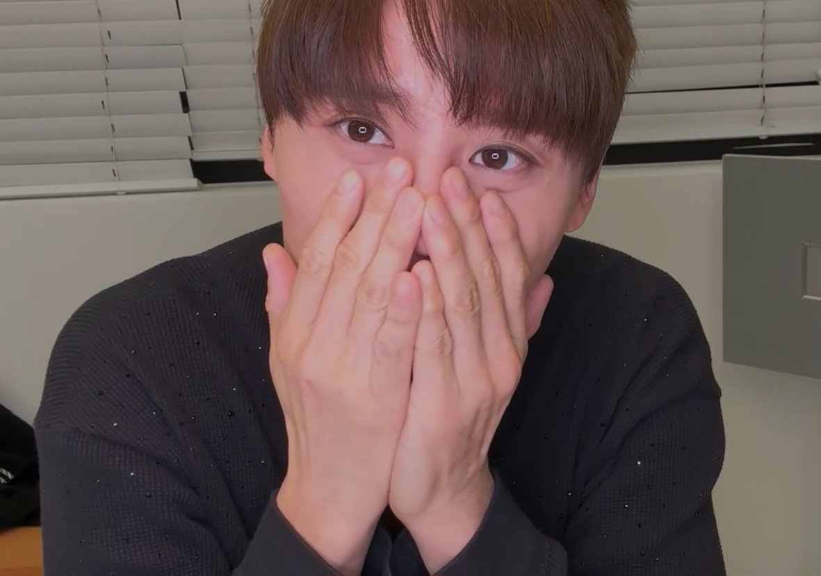 부끄러워하는 준수.. 아 코코넛 미치게하는데..