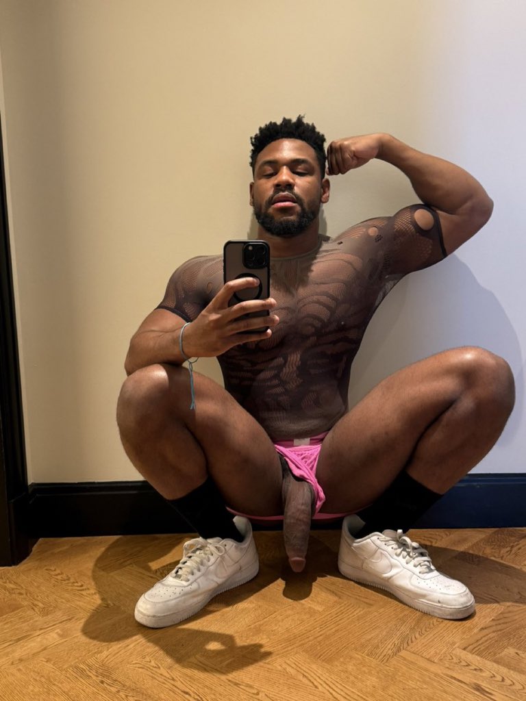 Big dick himbo reporting for duty🫡