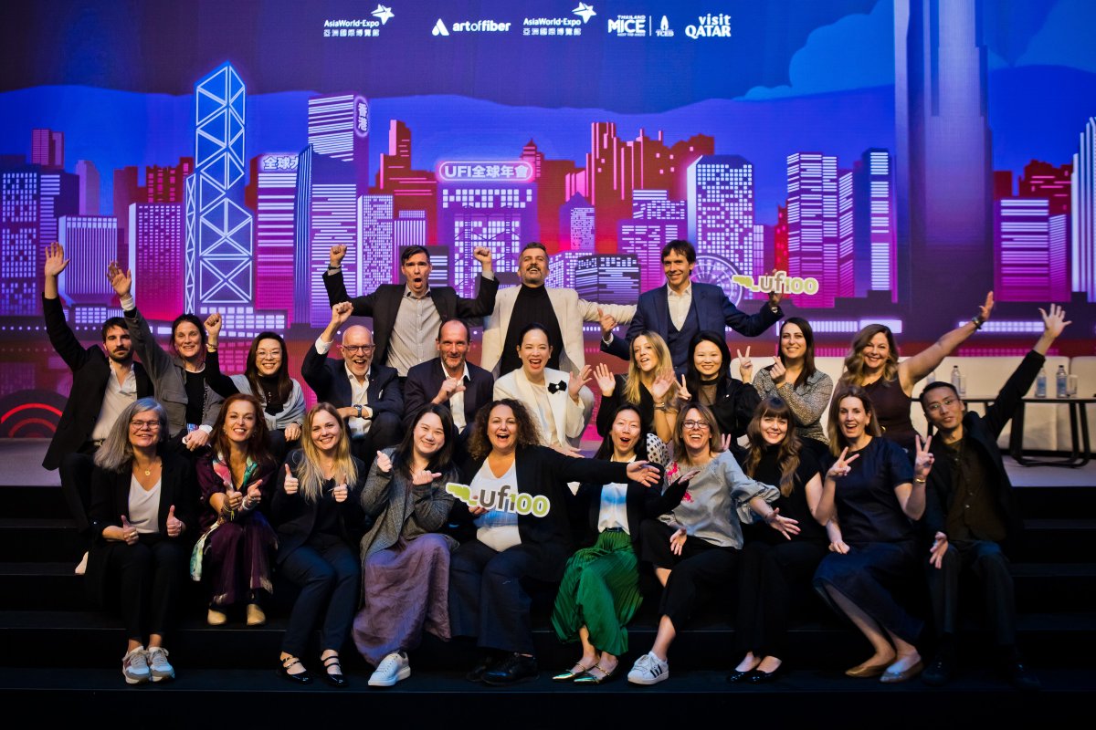 UFILive's tweet image. The energy we're bringing into 2026! 🙌

🌟 Happy New Year from the UFI team around the world! We look forward to another year of connection and collaboration with our global community.

#ufi #newyear #smiles #team #eventprofs