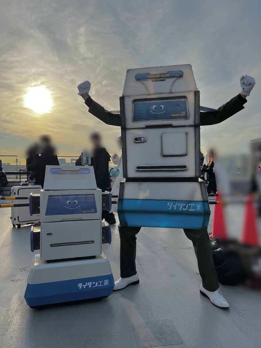 コミケ2日目、無事に七星めろん（ @nanasemeron ）さん製作の