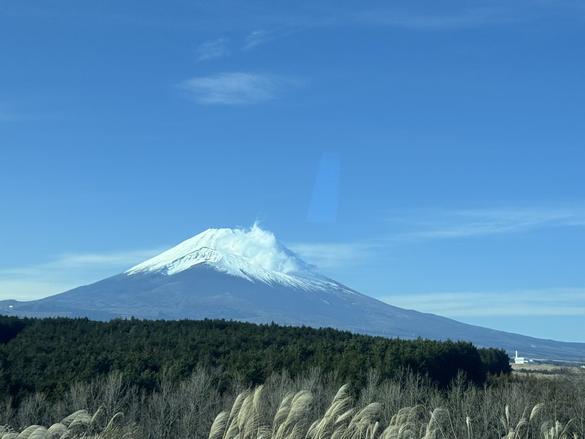 年末の富士山🗻
パワーもらいました
ありがとう〜😆