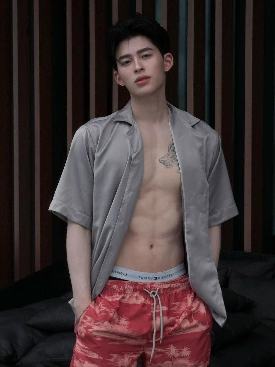 มี 20 รูปค้างอยู่รูปนี้มาสักพักละกดไม่ไป 

#ppnaravit