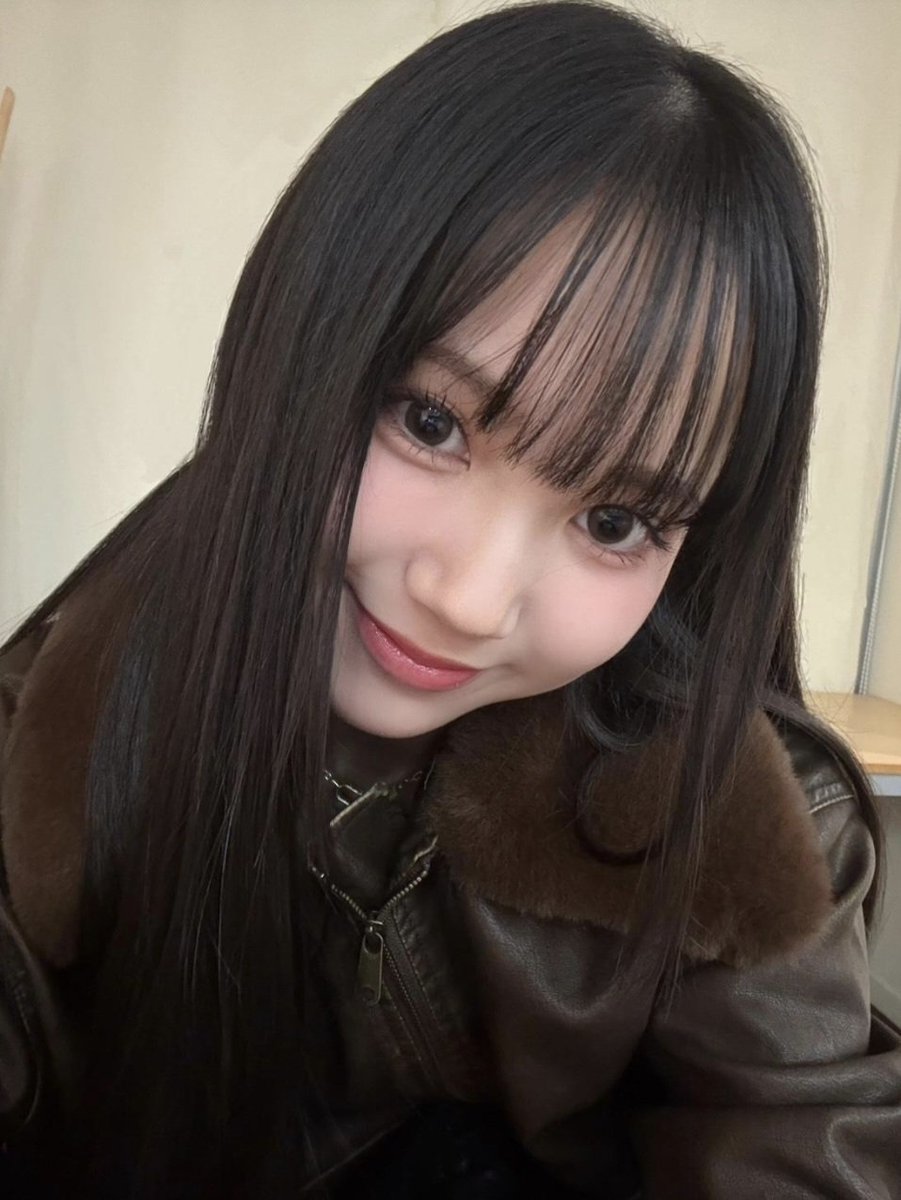 hhhhimena's tweet photo. 💌STYERA #Blog

【Himena】December 31 “The Last Blog of 2025 💜”

STYERA ~₊°｡❆
Hello! This is Himena!

There's only a little left of this year now, are you able to spend the end of the year relaxing??
This year really flew by so quickly.
 + https://t.co/HovWUmcWIf