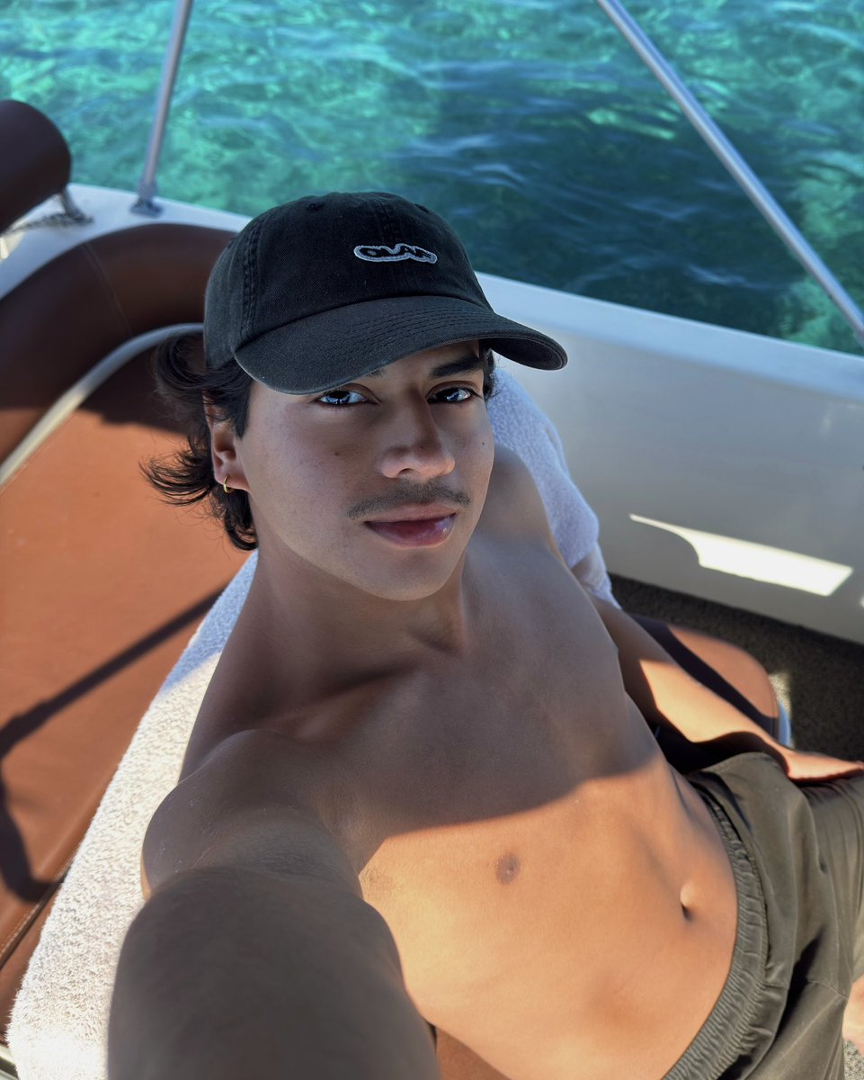 luis (@luisalejxndro) on Twitter photo 