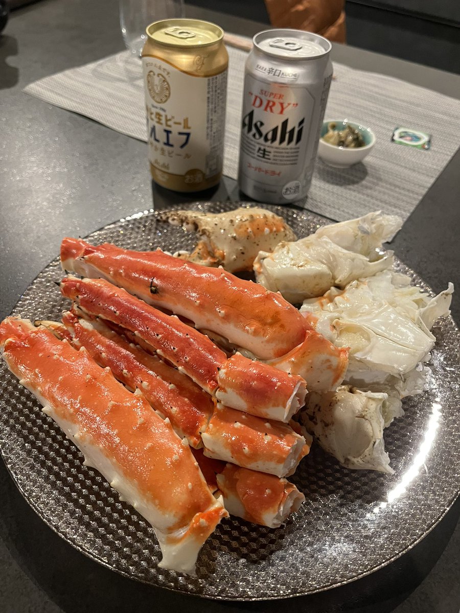 ririchiyo1007's tweet photo. カニ食べる🦀
今年一年もお疲れ様でした😚 https://t.co/BlChbLNRiT