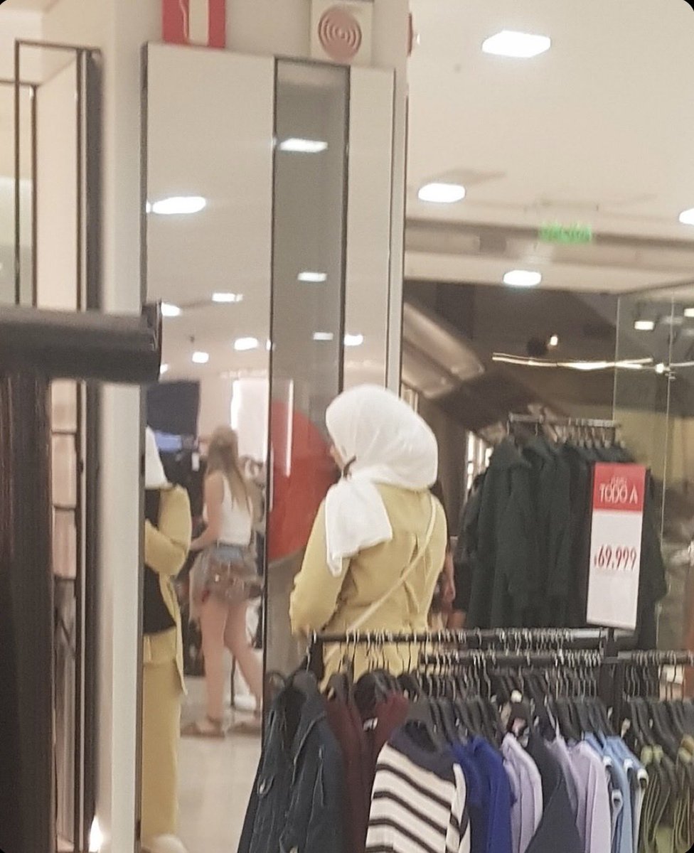 Schwarzsee10's tweet image. ZARA de Paseo Alcorta, CABA. Argentina.
Cada día son mas y más.