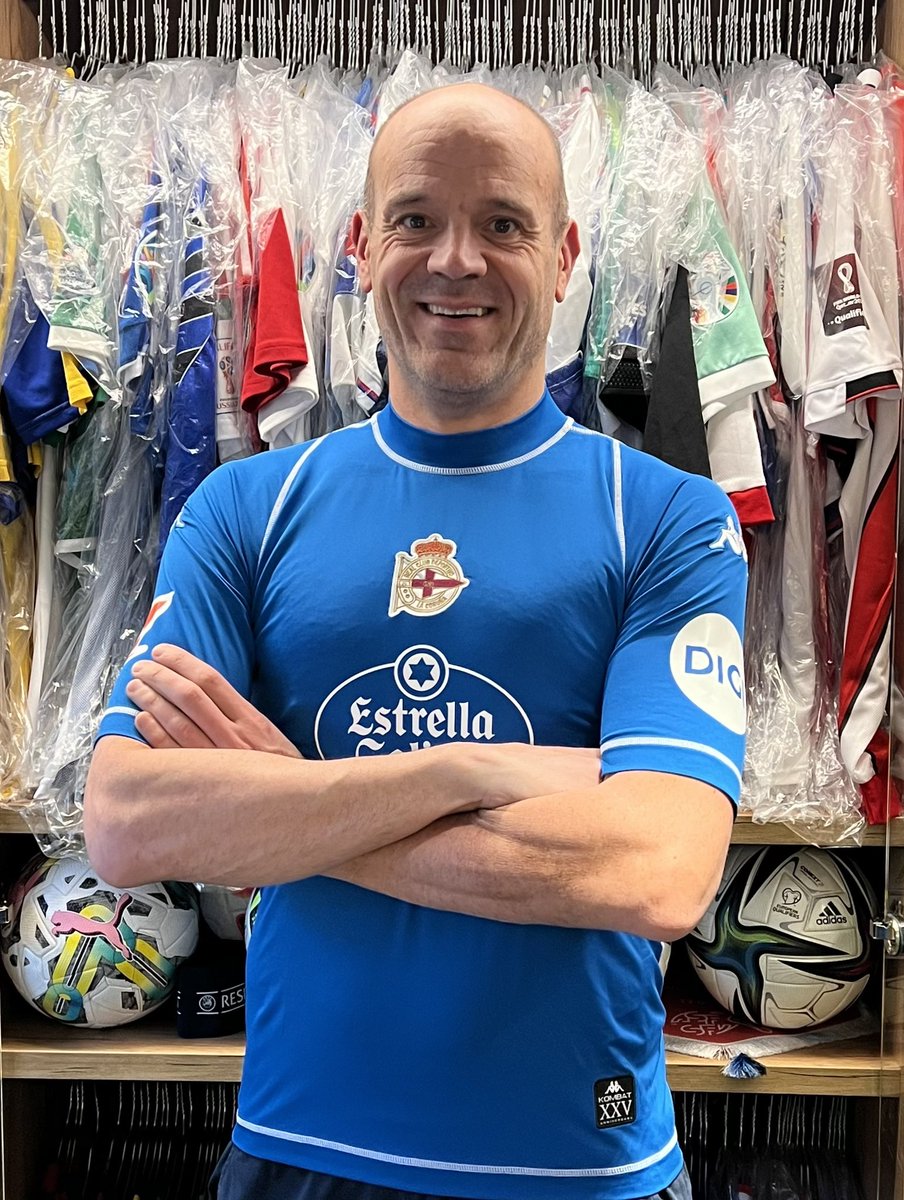 ildelima6's tweet photo. The Last Shirt of 2025 is Kappa Kombat XXV @RCDeportivo 🇪🇸 of 8️⃣ @diegovillares8 ©️🇪🇸🙌🏻 Celebrating 25 Years of Kappa Kombat shirts 👕⚽️🤩 #italy #design #andorra #depor #deportivolacoruña #superdepor #lacoruña #andorrafootballmuseum #AFM #gameused #footballcollection https://t.co/jQjTo8GASY