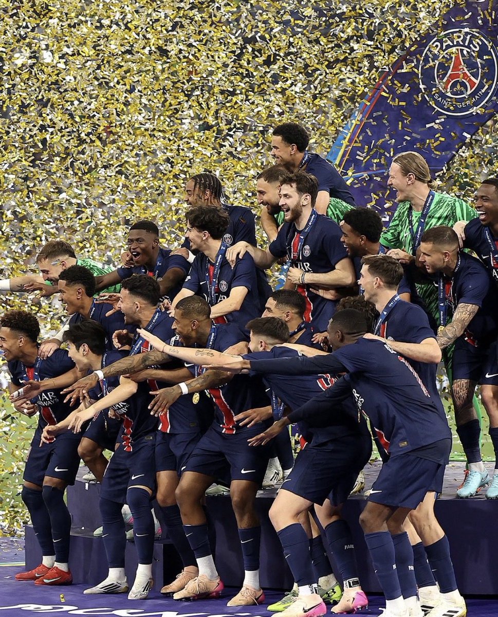 StekBullison's tweet image. Merci 2025 ❤️💙