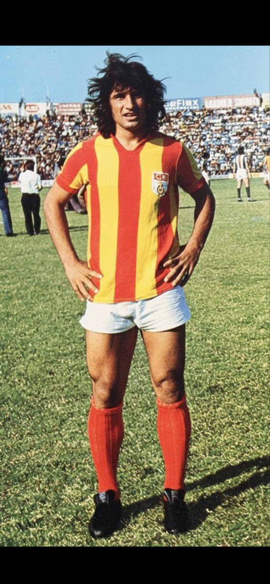 Çocukluğumuzun kahramanı,GS lı olmamıza ve GS ı sevmemize büyük katkıları olan Gökmen Abi ,seni çok seviyorum