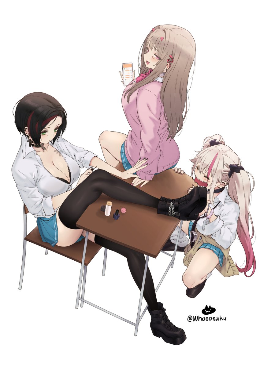 思っていたより反応が良かったので、他人の机をジャックしてるエキゾチックギャルに色を付けました。 