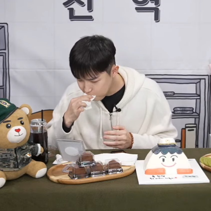 두쫀쿠 권렷 미칫네
나 하나만