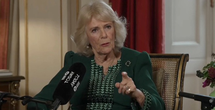 The Mirror tweet media