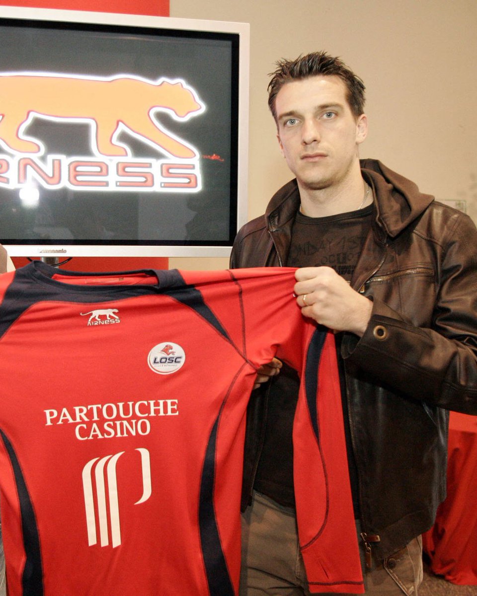 footcenter_fr's tweet image. Airness, une marque oublié aujourd'hui mais qui a eu son prime dans les années 2000 avec des maillots incroyable. On vous a préparé un #thread des plus gros banger de la marque. 👇