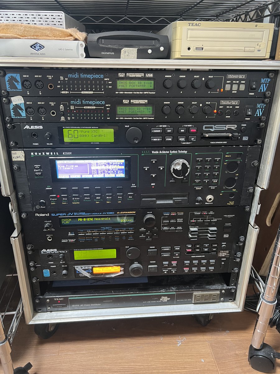 昨日の作業にて…😶 最初電源が落ちまくり困った子なAlesis QSR… 尤も