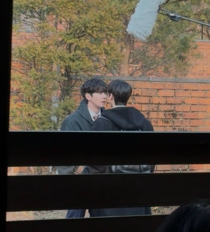AboutMusicYT's tweet image. A glimpse of Song Kang and Lee Junyoung's upcoming bormance kdrama.