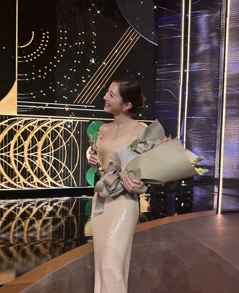 필테쌤 인증!!
이 몸매가 되려면 주3-4회 필라테스 해야하는구나! 근데 누구야??? 엉ㅃ 이라니🤦‍♀️