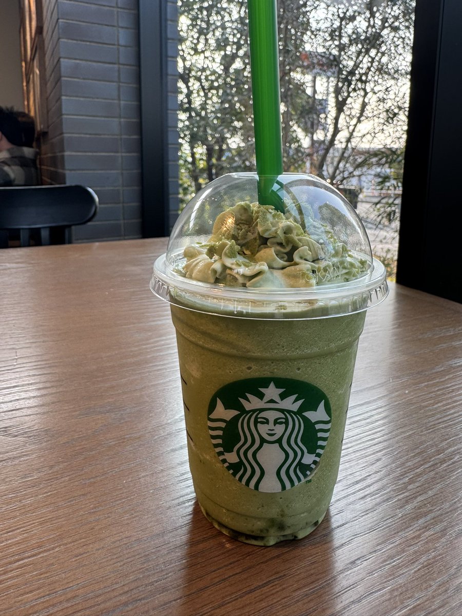 5016Soccer's tweet photo. 2025年はスタバにやたらお世話になりました。
大晦日の現在もお世話になっております。

2026年はもっとお世話になるカフェを増やしていきたいと思います。

愛媛の皆さん、美味しいカフェ教えてください。
2026年もどうぞよろしくお願いいたします。

#愛媛の美味しいカフェ教えてください https://t.co/TvizFPoNts