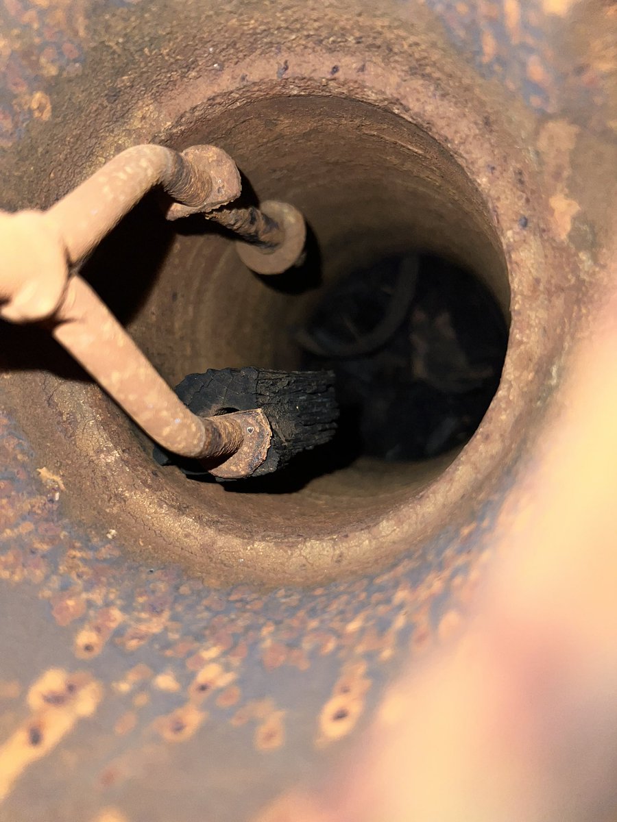 悲報》 すずさん家敷地内の手押しポンプのピストン、無くなっていまし