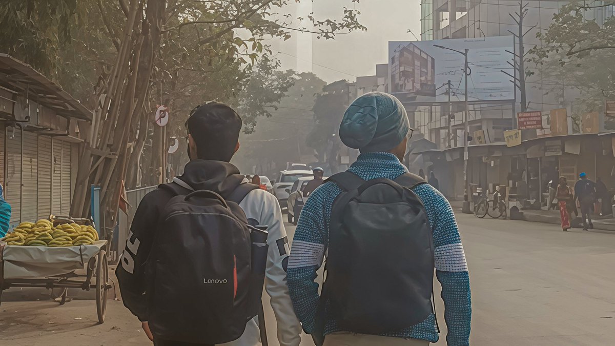 chandansahaaaa's tweet photo. Second offline hackathon, and this one hit different. The Global GenAI Hackathon by @MLKolkata was all about building, learning, and growing alongside friends π§ .
Ending the year like this feels right. Onward to 2026 ππ‘π
#GlobalGenAIHackathon #MachineLearningKolkata https://t.co/JY8Nfrr4Wa