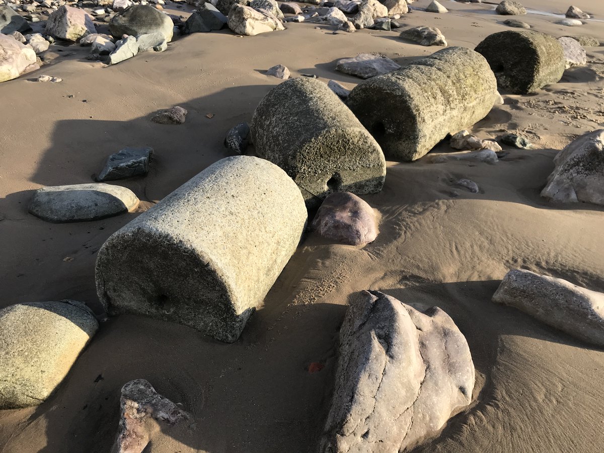 writer_paula's tweet image. As a #historybuff I've been on some fabulous local #history walks this year. These are #WWII anti-tank cylinders repurposed as sea-defences #morfabeach #conwy #Wales The same beach has the remnants of a #Neolithic forest. You can still see leaves and acorns from 5000 years ago!