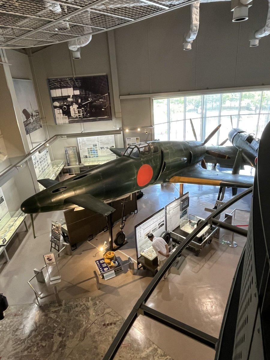 omikae's tweet photo. 長崎生活中の思い出⑤サブカル編
・キャナルシティでスプラ夏イベント参戦
・ららぽーと福岡でνガンダムと会敵
・大刀洗平和記念館で局地戦闘機『震電』を見学
・ジークアクスにどハマりし、シイコ・スガイに脳を焼かれる。
・Switch 2は公式抽選5連敗の後、招待販売でゲット https://t.co/ieWHI5bNnA