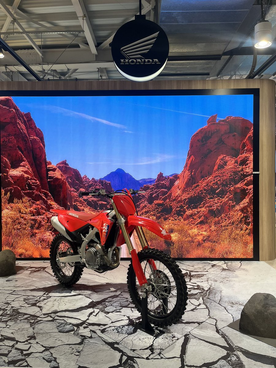 TAKAMYzero's tweet image. なんか空港に新しい施設出来てる