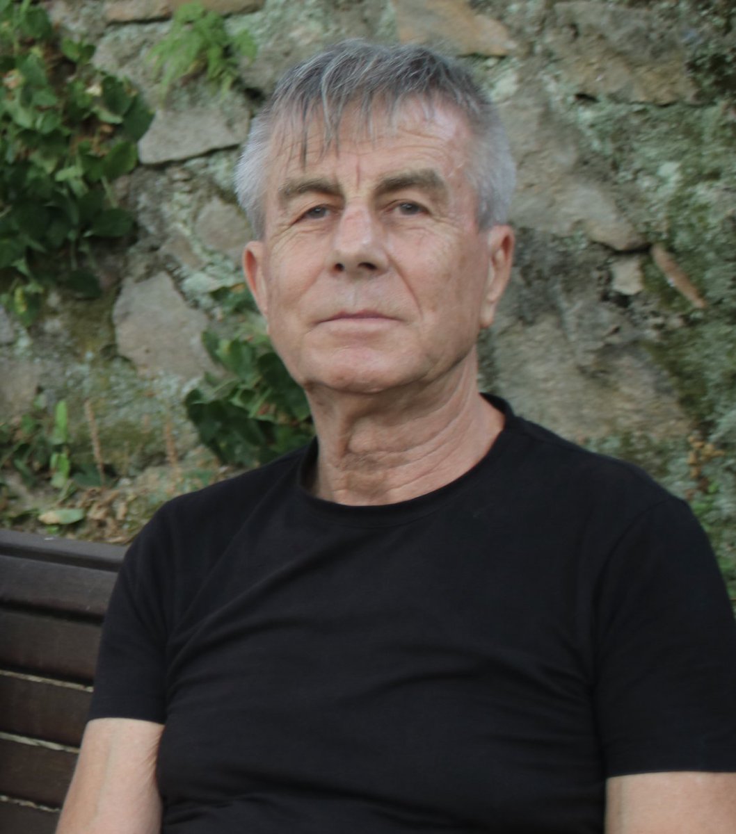 Javier__Sierra's tweet image. Esta madrugada mi querido Luis José Grífol (1944-2025) se ha convertido en luz. Después de unos años apartado del mundo, tras una vida dedicada a defender con vehemencia que no estamos solos sino tutelados  por otras inteligencias, falleció esta madrugada en Montgat (Barcelona).…