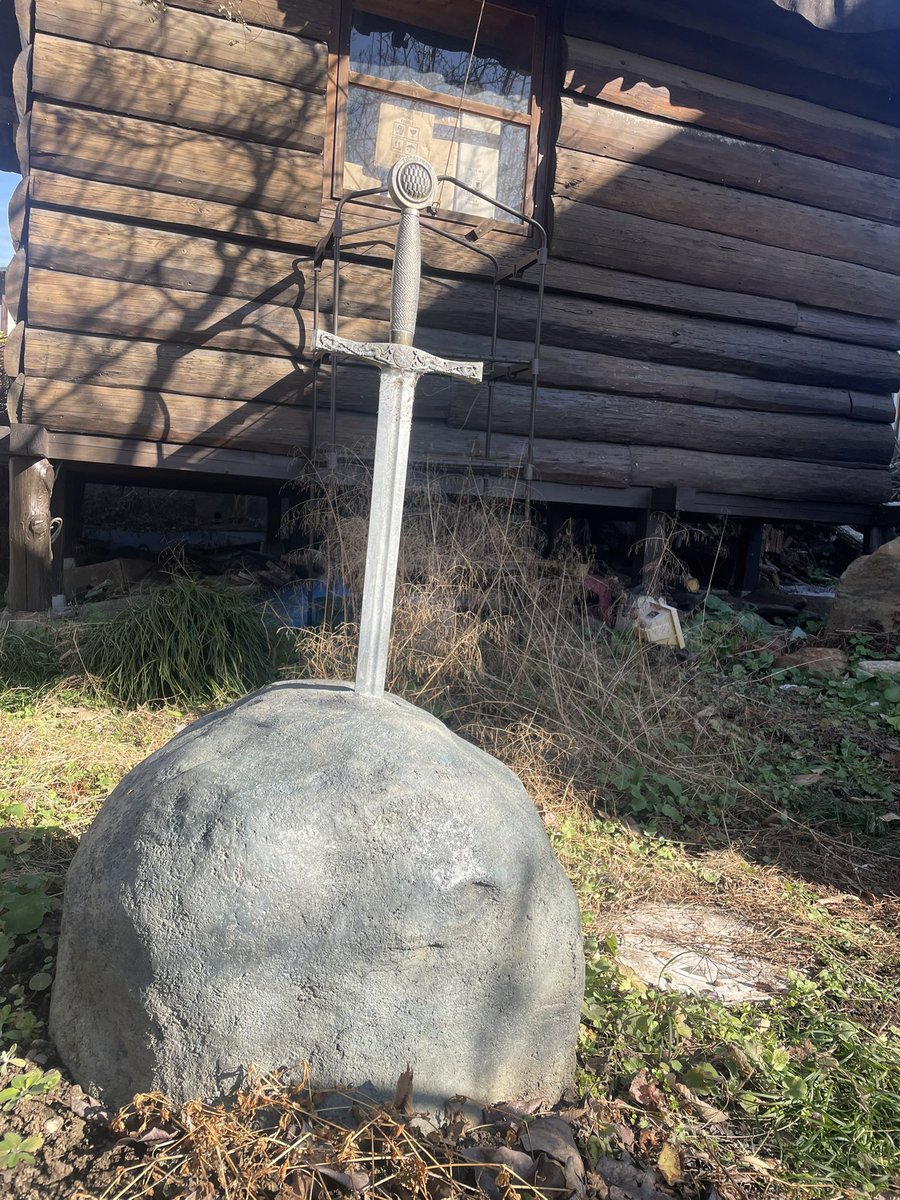 2025年最後の日となりました。
今年も色々な出会いに感謝の年でした。
森Dragonと関わってくださった皆さま、大変お世話になりました。
来年もどうぞよろしくお願いします🐉

年始は1/3(土)13:00〜16:00OPEN
なにかしらお買いあげいただいた皆様にささやかなオマケをご用意しております

#森Dragon