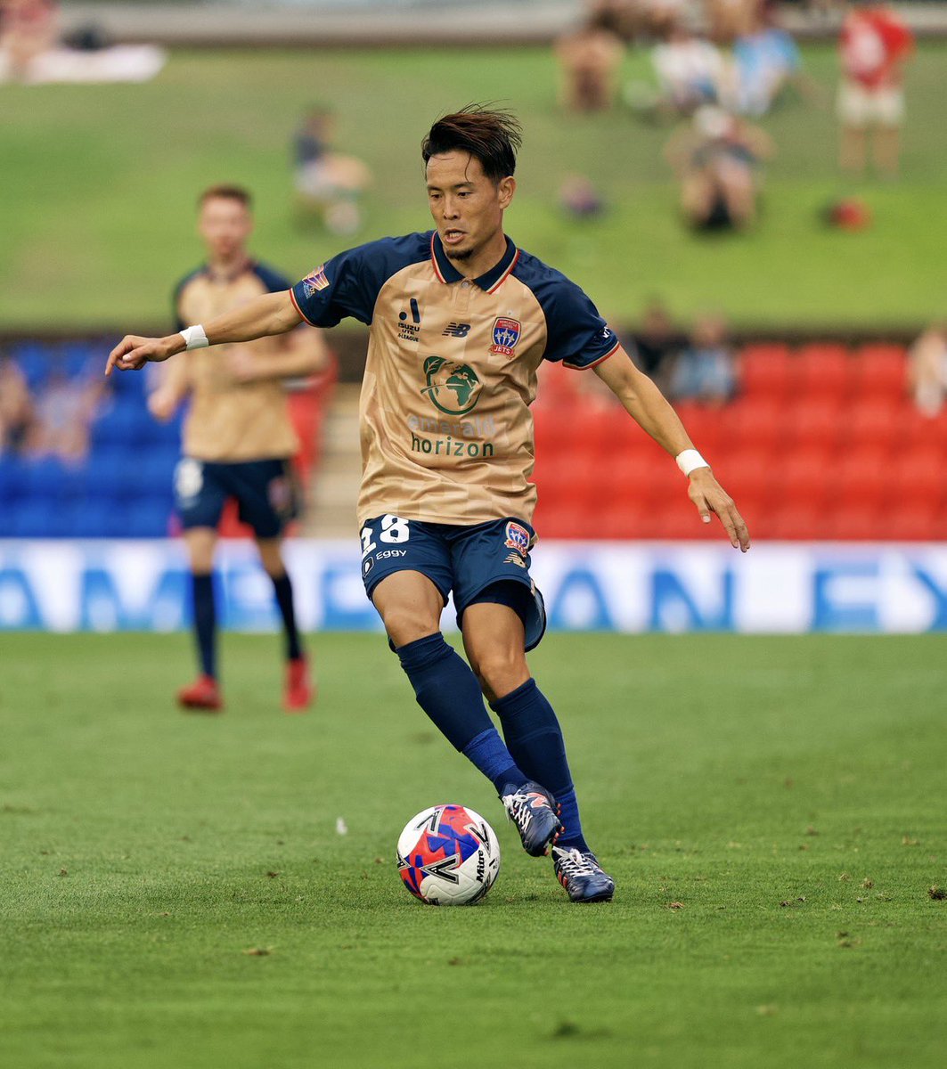 mizunumakota's tweet image. .
いつも応援してくださっている皆さん
支えてくださっている方々へ

今年も本当にありがとうございました！

2025年は
海外でプレーする！
という夢を叶えることができた年でした。

異なる文化、環境、言語の中で
プレーすることで
プロ18年目にして新しい発見の連続でした。…