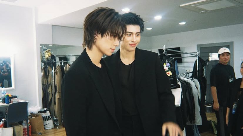 teeblep's tweet photo. time passed, years changed, but he still ends 2025 with the person he met in 2020. 

PONDPHUWIN PERMPOON 2025

#ครอบครัวตัวพี2025
#PERMPOON
#ปอนด์ภูวินทร์ https://t.co/i2dsUnbYJy
