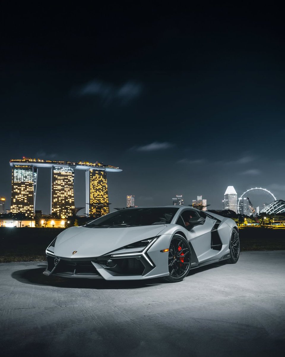 Lamborghini tweet media