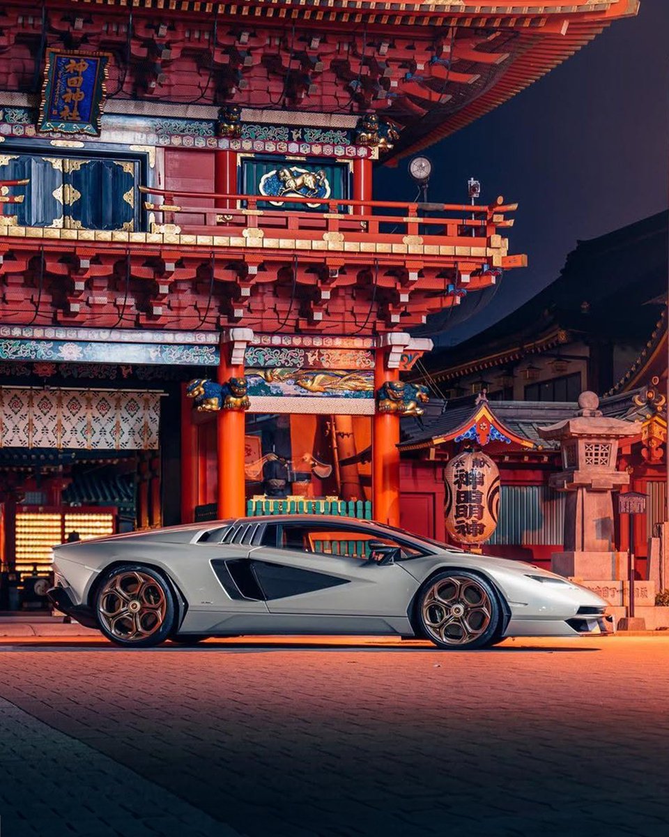 Lamborghini tweet media