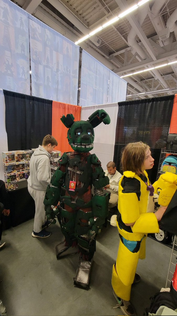 Ademwolf tweet media