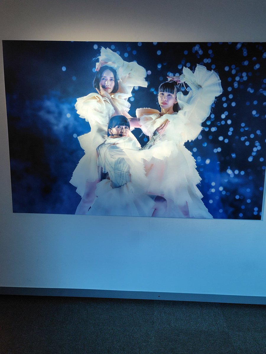 disco_ei1's tweet photo. 皆さま、今年も1年ありがとう御座いました😌

Perfumeはコールドスリープして淋しくなりますが、たくさんの曲やライブ映像も有るし、皆さんのポトスで再生の日まで楽しくやっていけます😊

今年あと少し出演が有るので楽しみましょう😌

来年もよろしくお願いします😊

#Perfumeありがとう https://t.co/Jz4MwesKSu