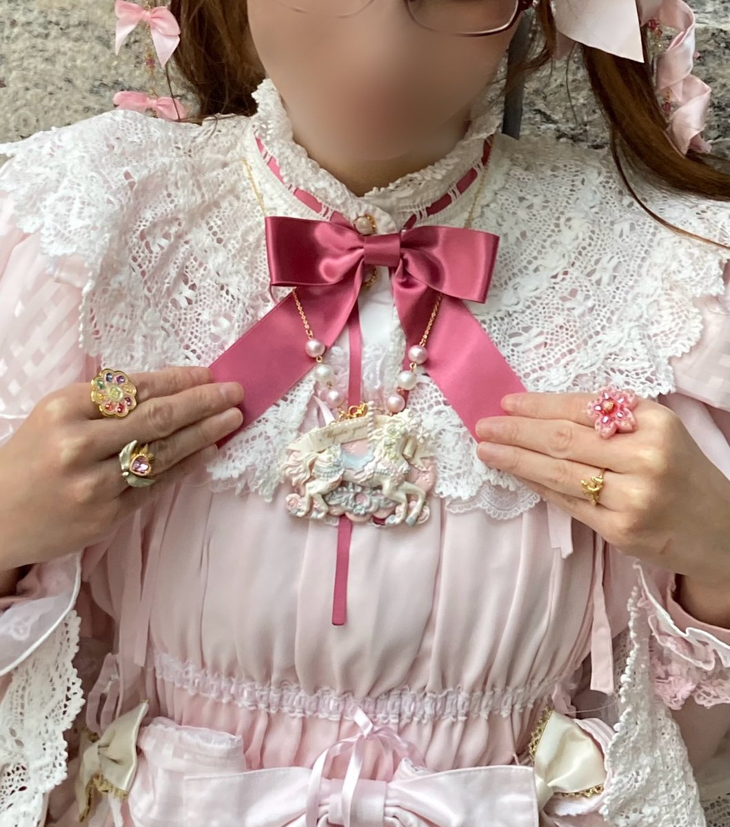 12/30
堂島でリリィちゃんとロリィタ納めしてきました！
今年最後の服はエリザベスブラウスとSucreOPで真っピンクに🩷🎀💕