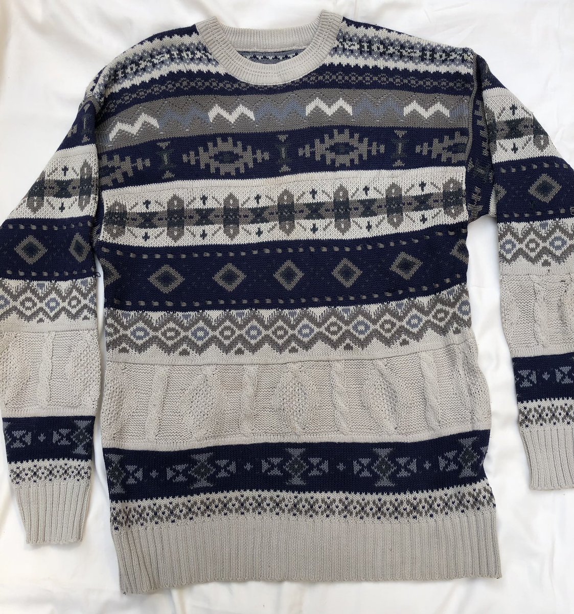 samalia256's tweet photo. I sell sweaters from 25k to 40k with delivery at a fee! Call on 0776680272 and grab yourself one today amidst the cold!🥶🥶 https://t.co/VRn9SPyRmK