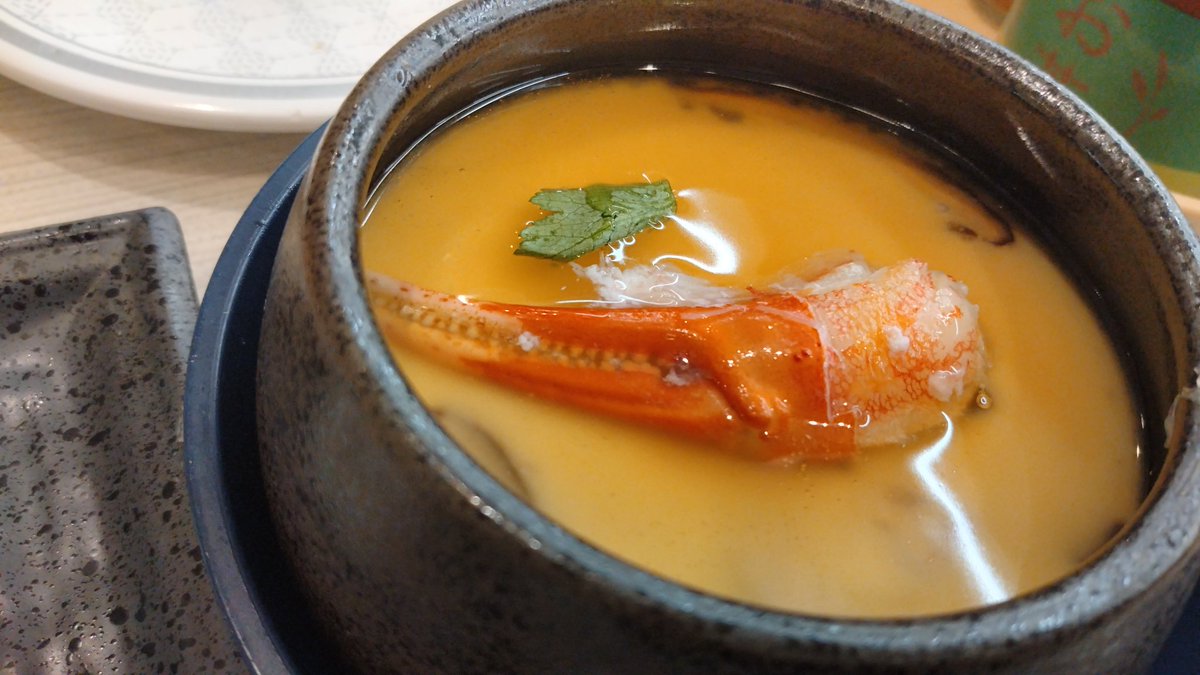 mari_mari5656's tweet photo. 今年最後のすっしー🍣
蟹多めにしてみた
(ΦωΦ)〜🦀 https://t.co/hODi2RJkcP